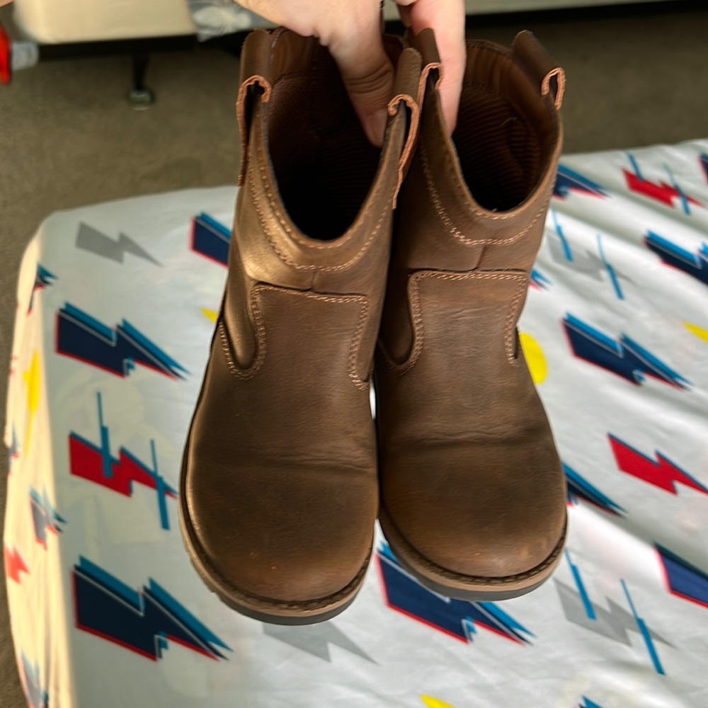 Cat and jack boots